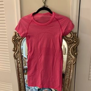 Lululemon pink short sleeve!